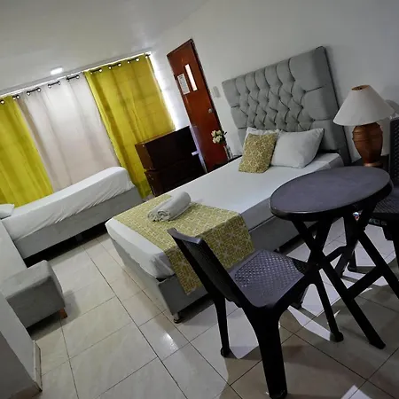 Estudio Con Entrada Independiente Laguito 1 *